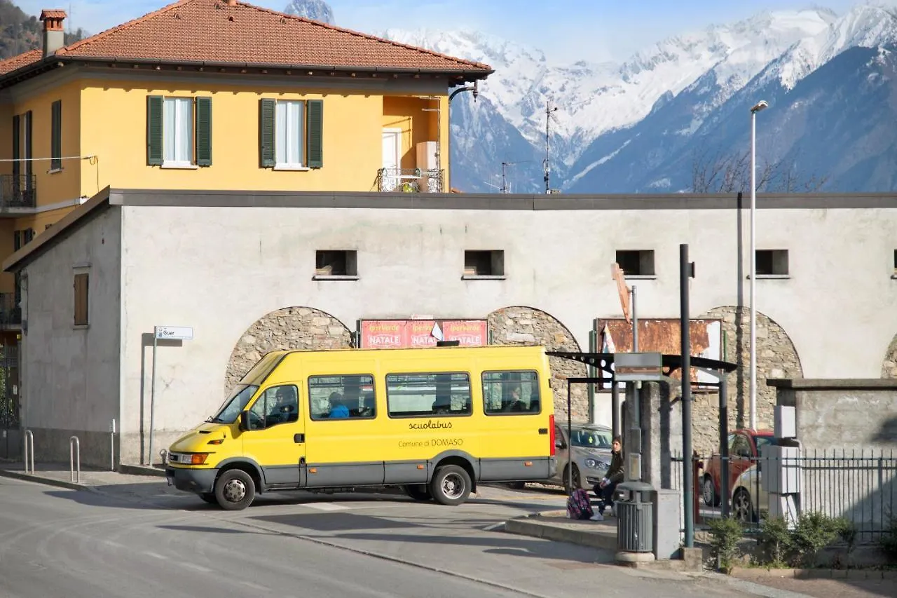 Orange Corner Home - Como Lake Gravedona 0*,  İtalya