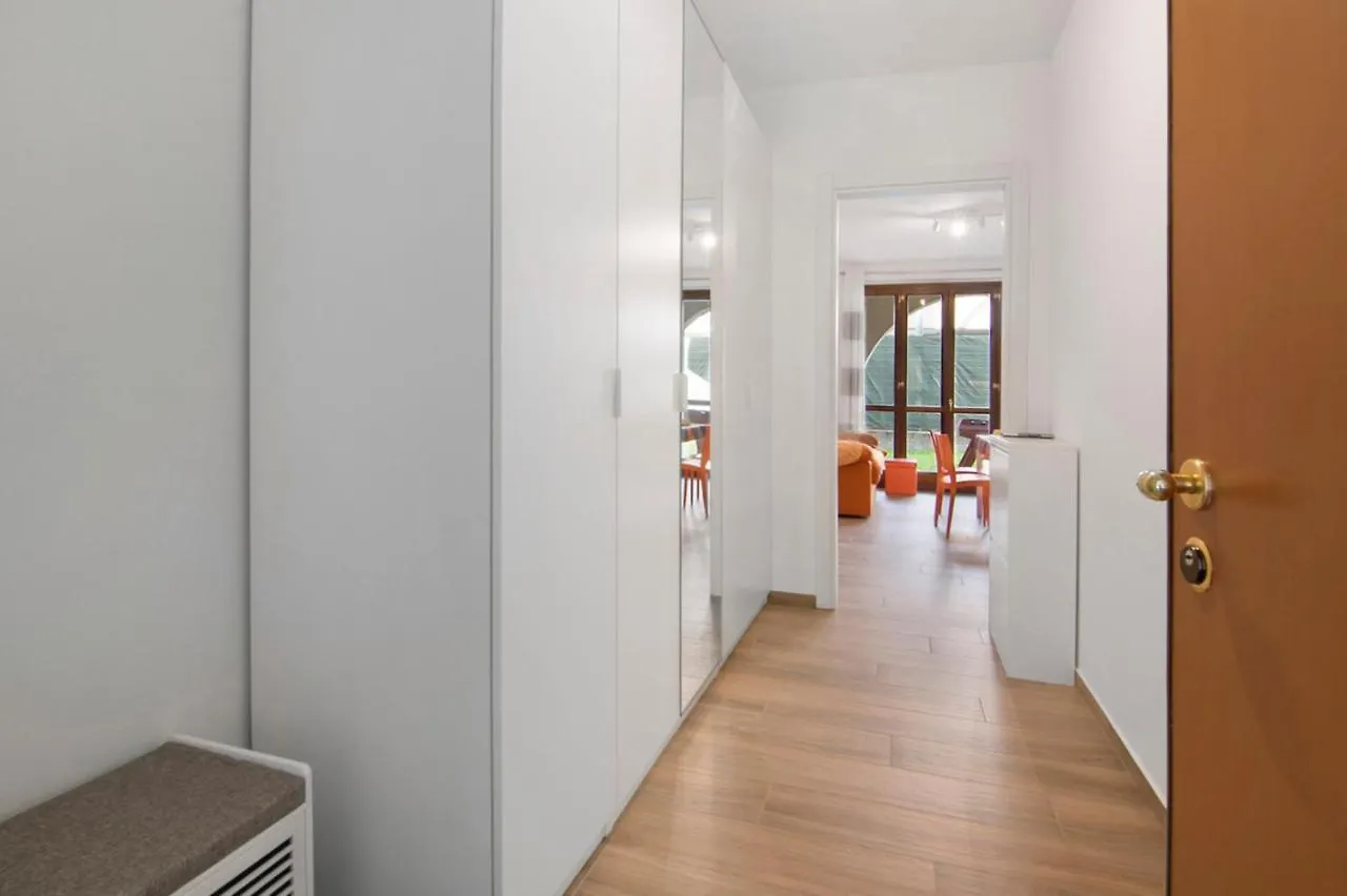 Daire Orange Corner Home - Como Lake Gravedona İtalya
